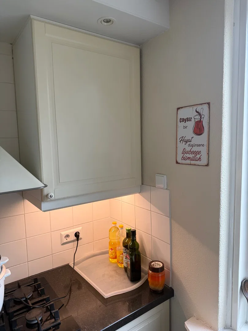 Request image 1